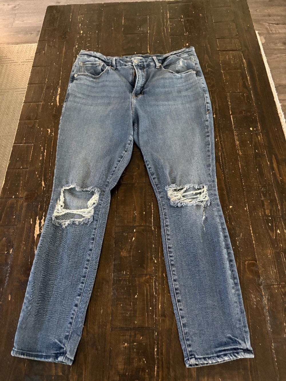 Good American Good Legs Crop Jeans